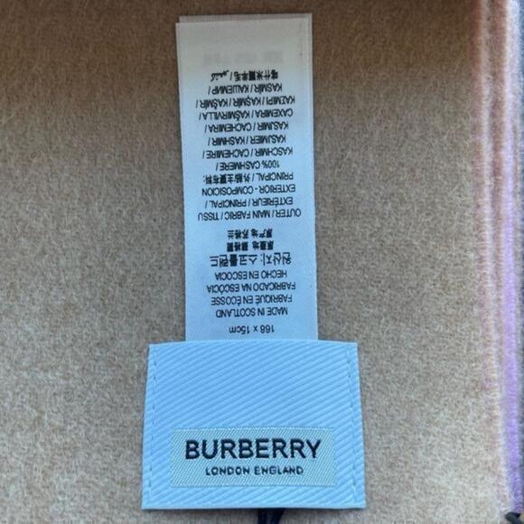 💖NWOT💖Burberry Reversible 100 Cashmere Scarf Pink/camel - Picture 6 of 7